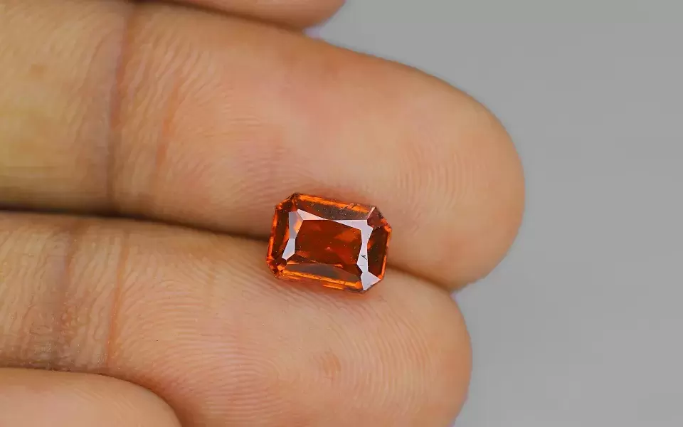 Hessonite (3.97-Carats)